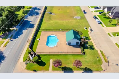 808 Chestnut Grove Drive, Cleburne, TX 76033 - Photo 36
