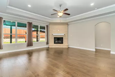 808 Chestnut Grove Drive, Cleburne, TX 76033 - Photo 10