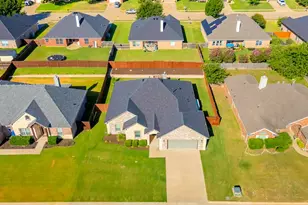 808 Chestnut Grove Dr, Cleburne, TX 76033 - Photo 32