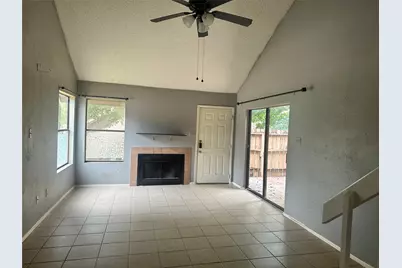 3211 Pearl Street #304, Nacogdoches, TX 75965 - Photo 2