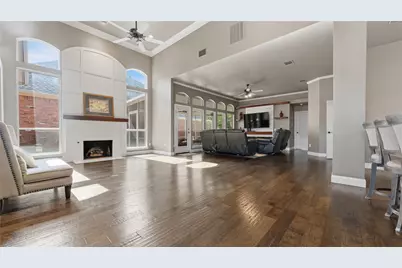 1012 Murl Drive, Irving, TX 75062 - Photo 2