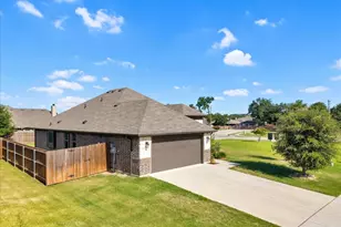 100 Gardenia Dr, Azle, TX 76020 - Photo 6