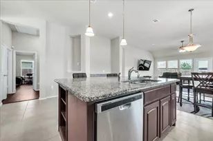 100 Gardenia Dr, Azle, TX 76020 - Photo 14