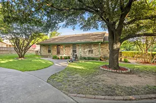 110 Pecan Creek St, Red Oak, TX 75154 - Photo 2