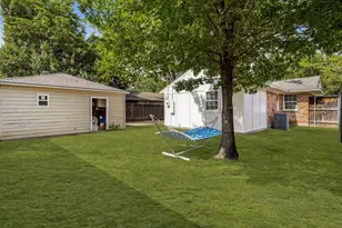 9639 Leaside Dr, Dallas, TX 75238 - Photo 24