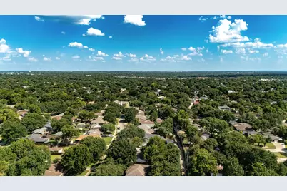 9639 Leaside Drive, Dallas, TX 75238 - Photo 34