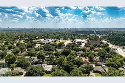 9639 Leaside Drive, Dallas, TX 75238 - Photo 32