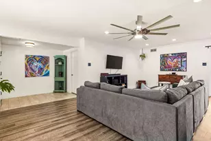 9639 Leaside Dr, Dallas, TX 75238 - Photo 6