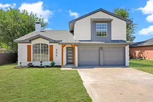 204 Briarglen Dr, Cedar Hill, TX 75104 - Photo 1