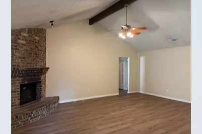 6309 Elm Springs Drive, Arlington, TX 76001 - Photo 2
