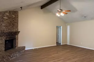 6309 Elm Springs Dr, Arlington, TX 76001 - Photo 2