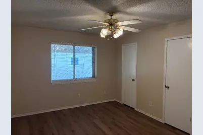 6309 Elm Springs Drive, Arlington, TX 76001 - Photo 8