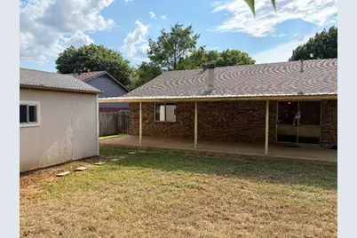 6309 Elm Springs Drive, Arlington, TX 76001 - Photo 14