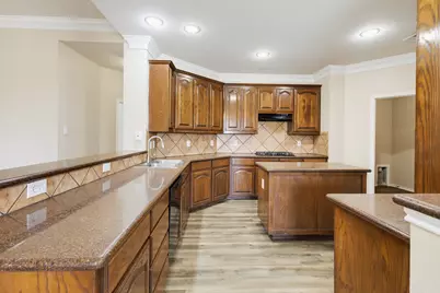 3203 Guadaloupe, Grand Prairie, TX 75054 - Photo 8
