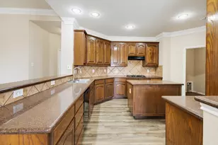 3203 Guadaloupe, Grand Prairie, TX 75054 - Photo 8