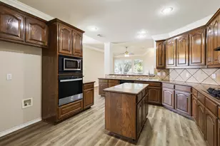 3203 Guadaloupe, Grand Prairie, TX 75054 - Photo 4