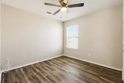3203 Guadaloupe, Grand Prairie, TX 75054 - Photo 10