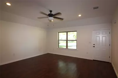 104 Boston Street, Whitesboro, TX 76273 - Photo 2