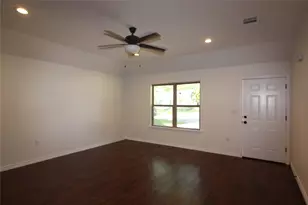 104 Boston St, Whitesboro, TX 76273 - Photo 2