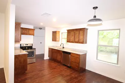 104 Boston Street, Whitesboro, TX 76273 - Photo 4