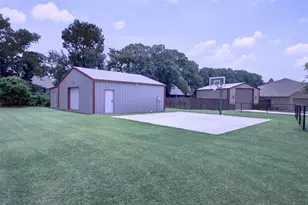 108 Champions Way, Azle, TX 76020 - Photo 30