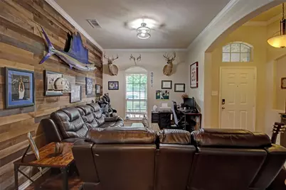 108 Champions Way, Azle, TX 76020 - Photo 14