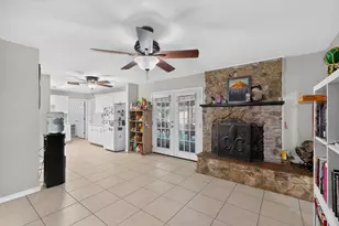 4513 Blue Lake Ct, Fort Worth, TX 76103 - Photo 8