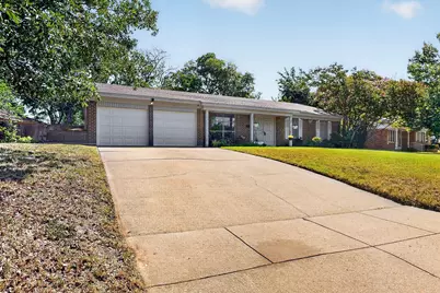 4513 Blue Lake Court, Fort Worth, TX 76103 - Photo 4