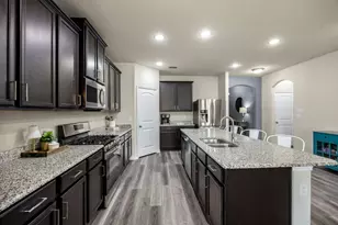 1701 Ridge Creek Ln, Aubrey, TX 76227 - Photo 6