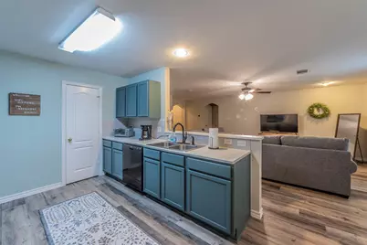 421 Oxford Street, Burleson, TX 76028 - Photo 6