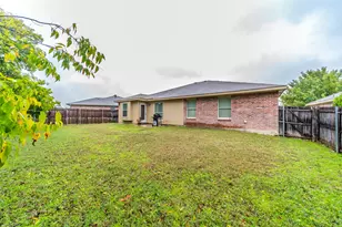 421 Oxford St, Burleson, TX 76028 - Photo 20