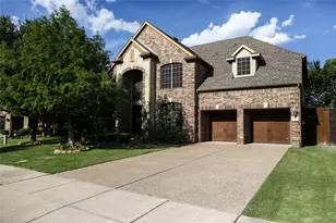 2417 Laguna Ln, Arlington, TX 76012 - Photo 2