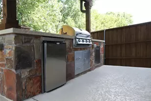 2417 Laguna Ln, Arlington, TX 76012 - Photo 38