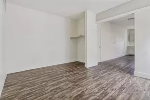 735 W 10th St, Dallas, TX 75208 - Photo 4