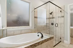 100 Griffith Ct, Euless, TX 76039 - Photo 20