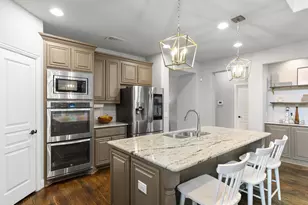 100 Griffith Ct, Euless, TX 76039 - Photo 10