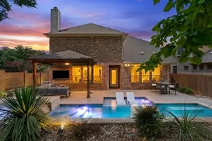 100 Griffith Ct, Euless, TX 76039 - Photo 2