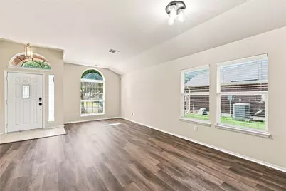 6541 Serena Lane, Waco, TX 76712 - Photo 6