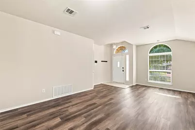 6541 Serena Lane, Waco, TX 76712 - Photo 4