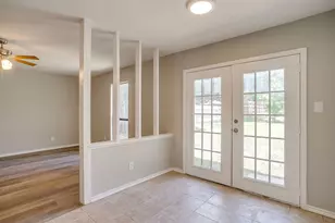 7805 Evening Star Dr, Fort Worth, TX 76133 - Photo 10