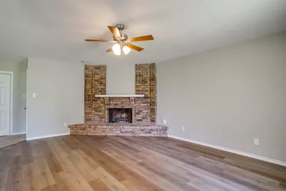 7805 Evening Star Drive, Fort Worth, TX 76133 - Photo 4