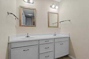 729 Hcr 2224 E, Aquilla, TX 76622 - Photo 22