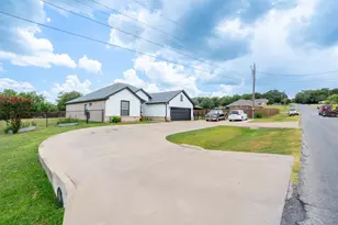 1305 E Apache Trail, Granbury, TX 76048 - Photo 8