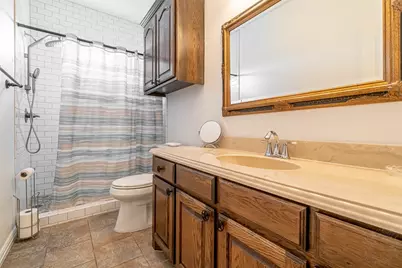 1305 E Apache Trail, Granbury, TX 76048 - Photo 38