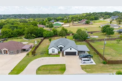 1305 E Apache Trail, Granbury, TX 76048 - Photo 1