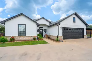 1305 E Apache Trail, Granbury, TX 76048 - Photo 4