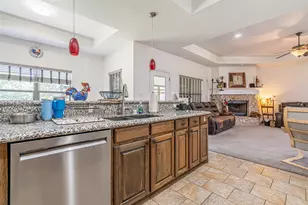 1305 E Apache Trail, Granbury, TX 76048 - Photo 32