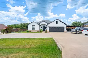 1305 E Apache Trail, Granbury, TX 76048 - Photo 6