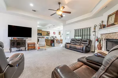1305 E Apache Trail, Granbury, TX 76048 - Photo 28