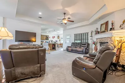 1305 E Apache Trail, Granbury, TX 76048 - Photo 28